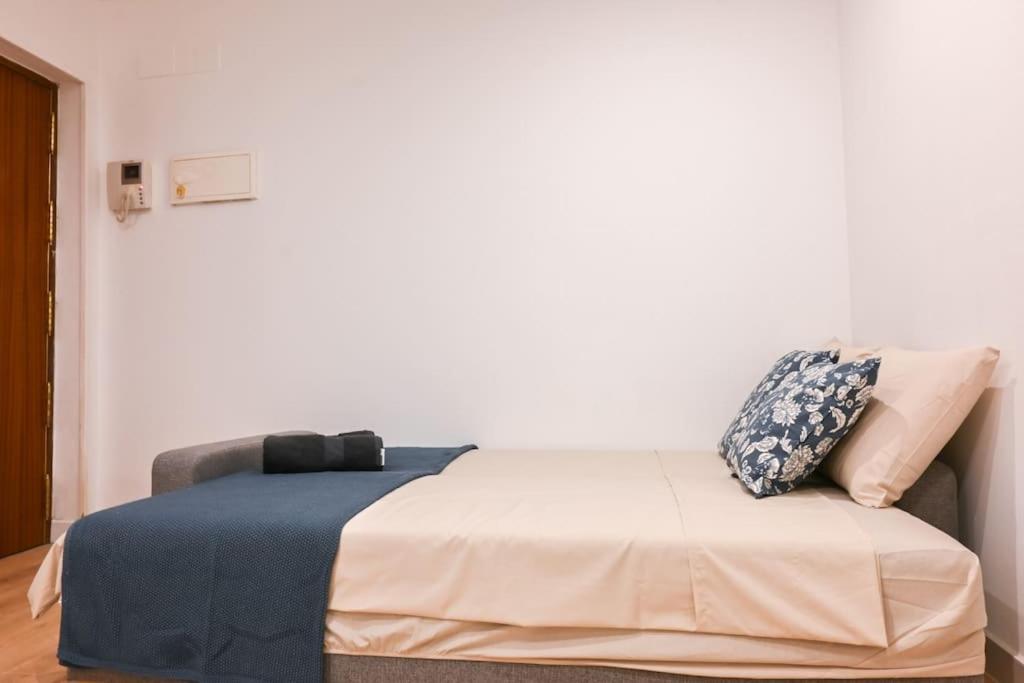 Apartamento For Lindo Estudio Temporal En Barrio Justicia Slr16 *