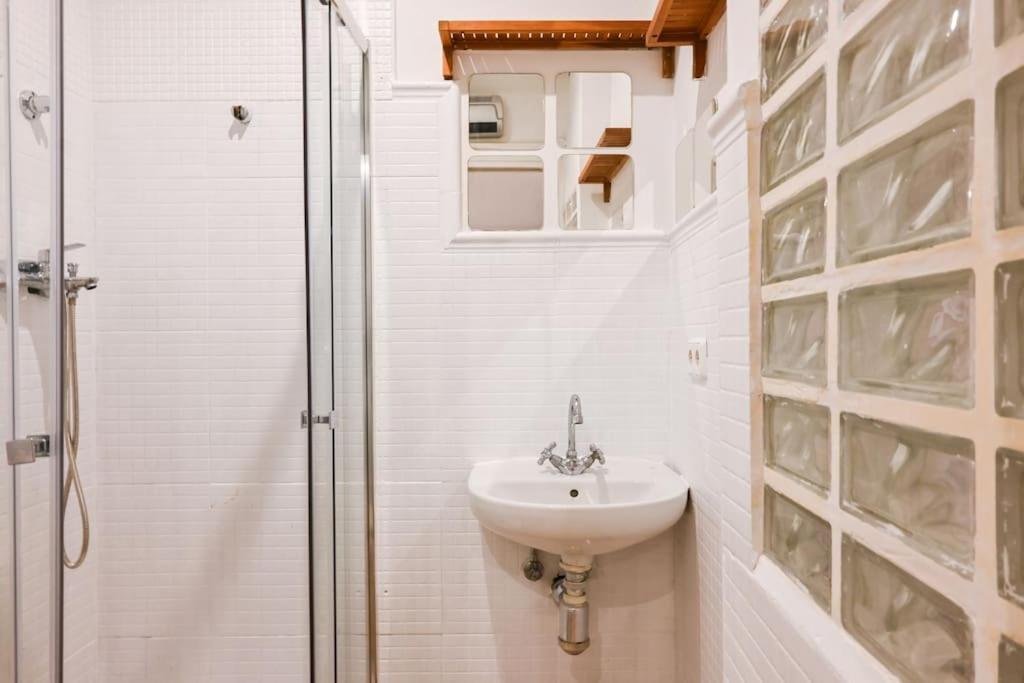 Apartamento For Lindo Estudio Temporal En Barrio Justicia Slr16 *