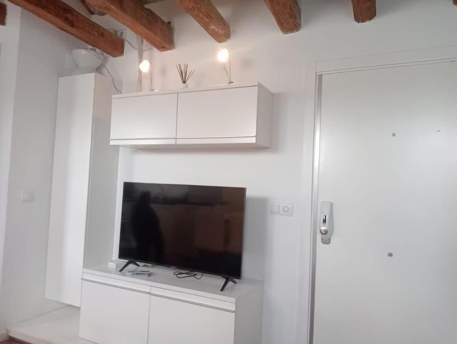 Apartamento Emblematic Flat In - Arenal Madrid