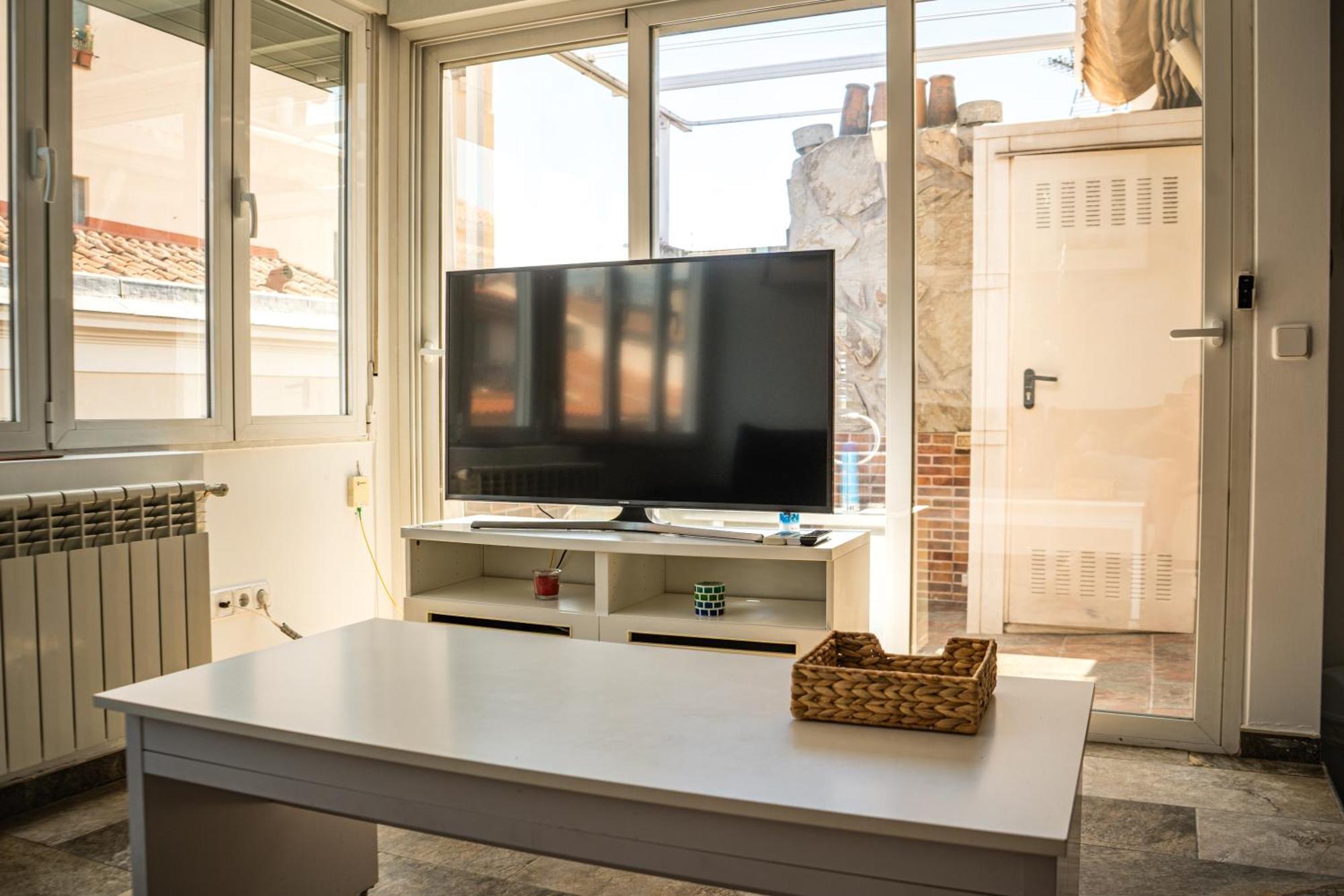Apartamento Centrico Atico En By Bebalmy Madrid