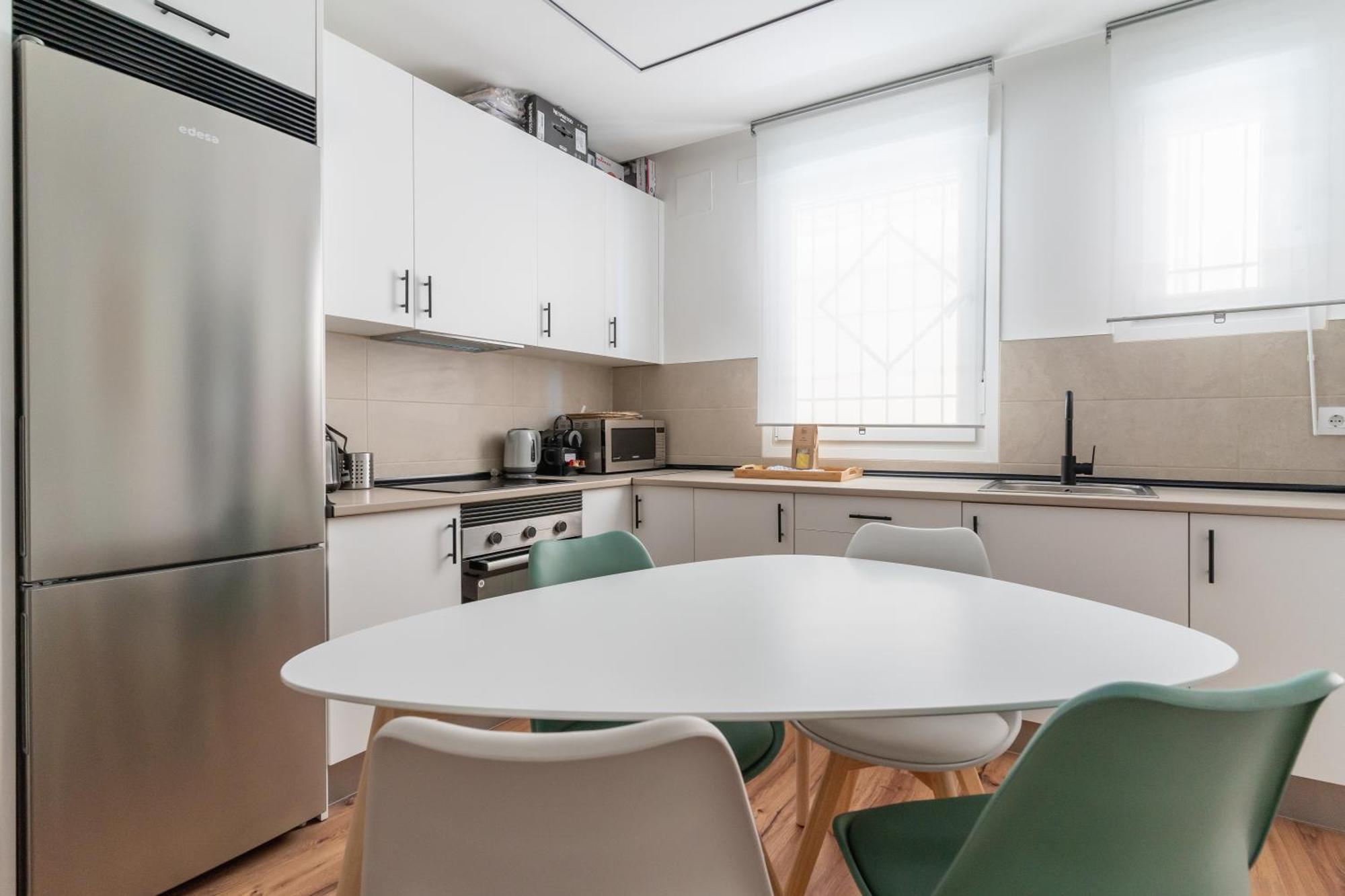 Modern Cozy-2bedrooms 1bathroom-delicias Apartamento
