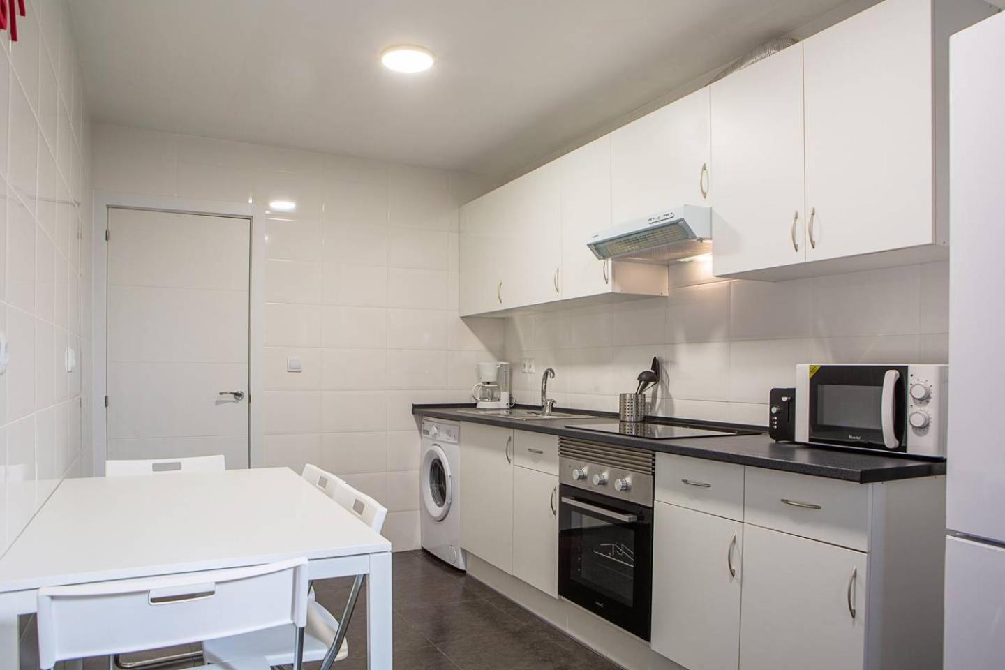 Apartamento Lovely 3 Bedroom Next To Fuencarral *