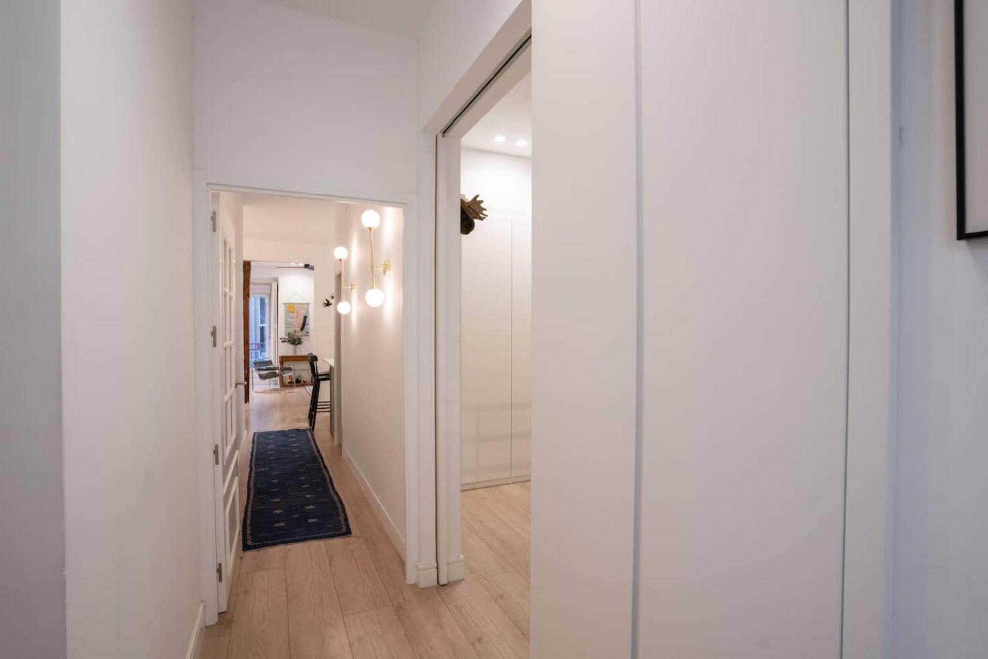 Stylish 2 Bedroom In The Heart Of *