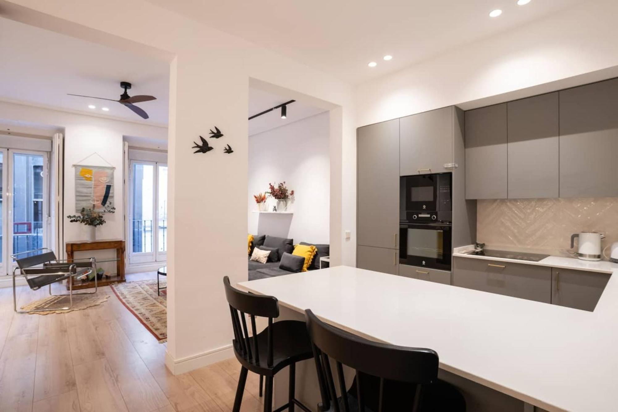 Stylish 2 Bedroom In The Heart Of Apartamento