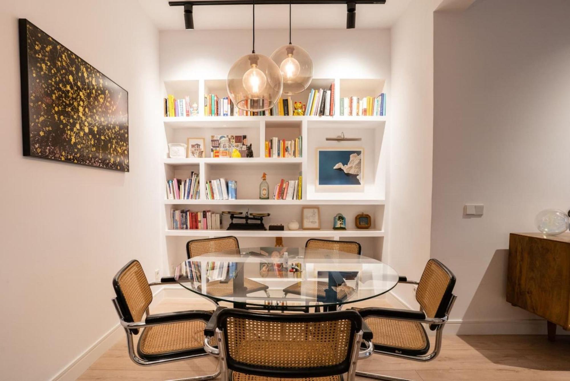 Apartamento Stylish 2 Bedroom In The Heart Of *