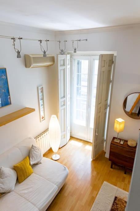 Beautiful In Malasana For 3 Pax - Ferrer Apartamento *