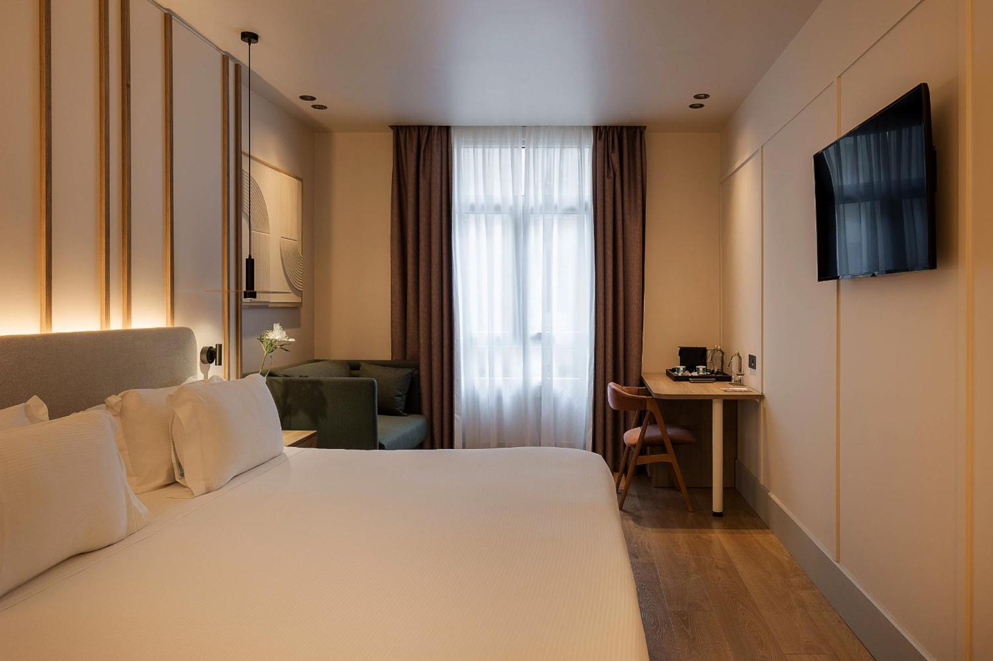 Hotel H10 Puerta De Alcalá 4*