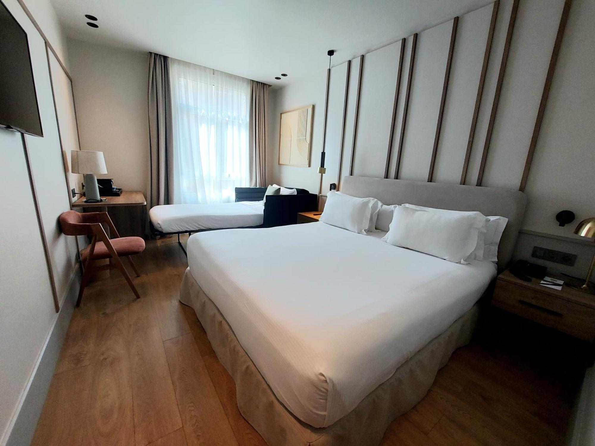 Hotel H10 Puerta De Alcalá 4*