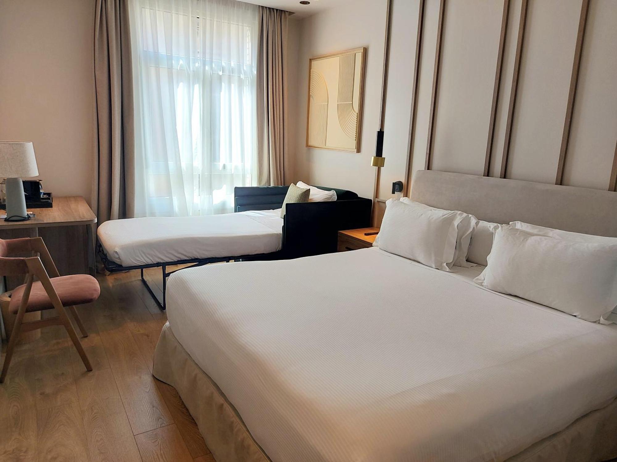 Hotel H10 Puerta De Alcalá Madrid