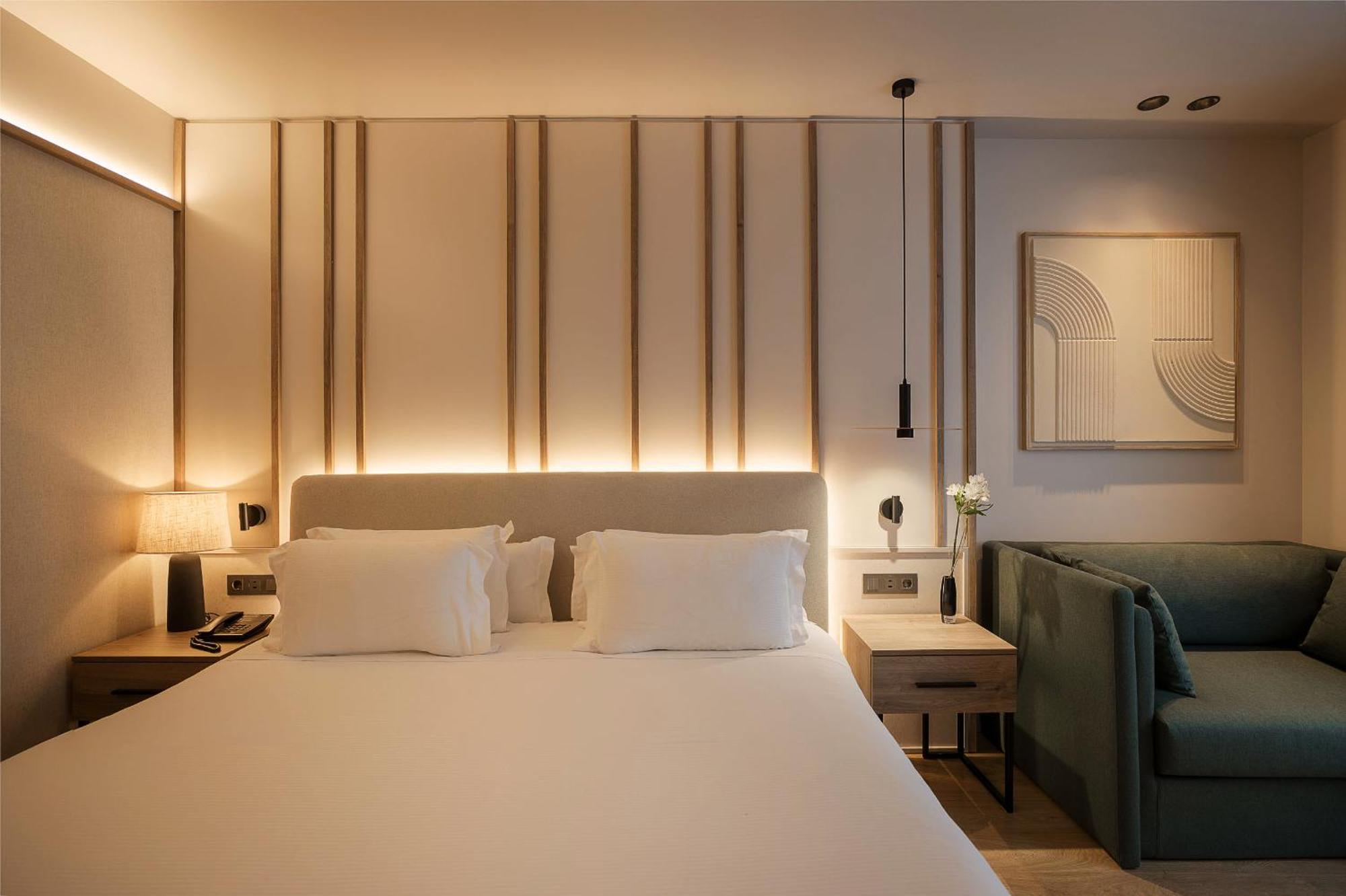 H10 Puerta De Alcalá 4*