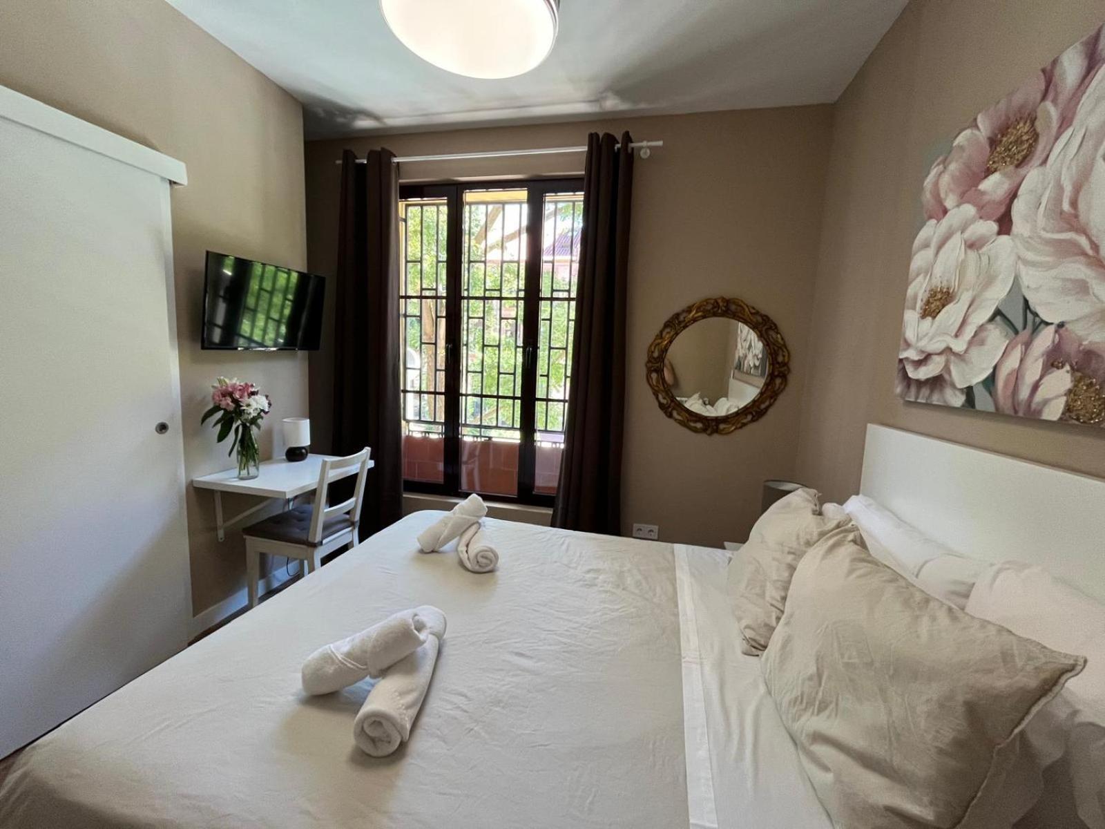 Oyo Residencial Doña Berenguela Pensión 2*