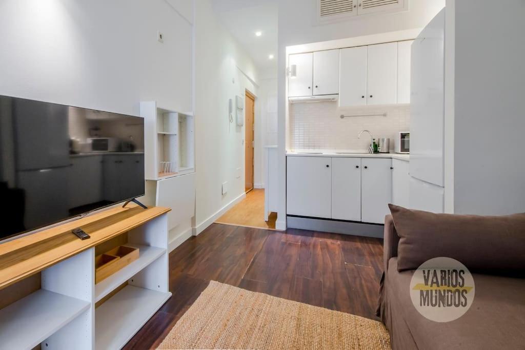 Super Cool 4pax En Plaza De Chueca * Madrid