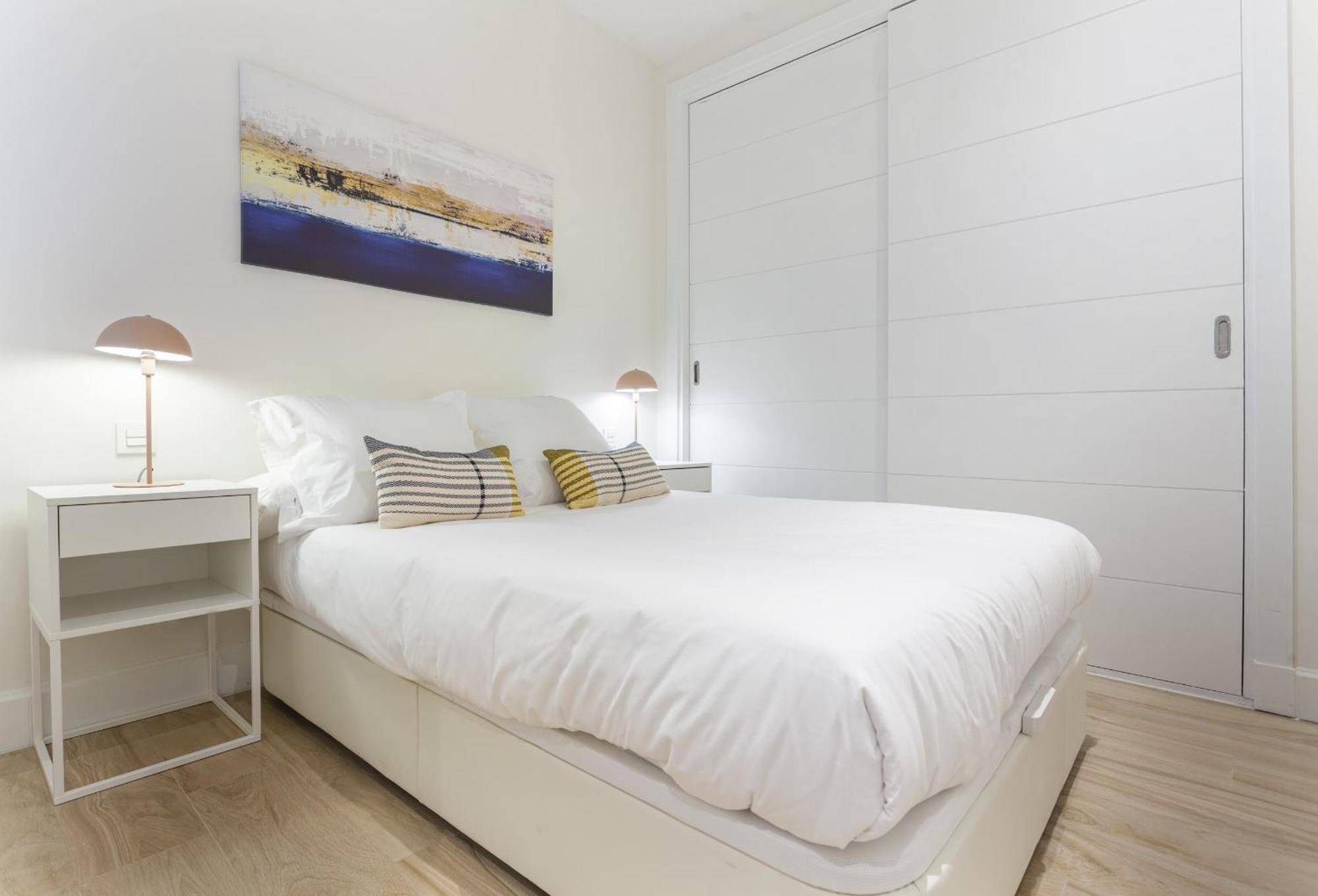 Mit House Universidad En * Madrid