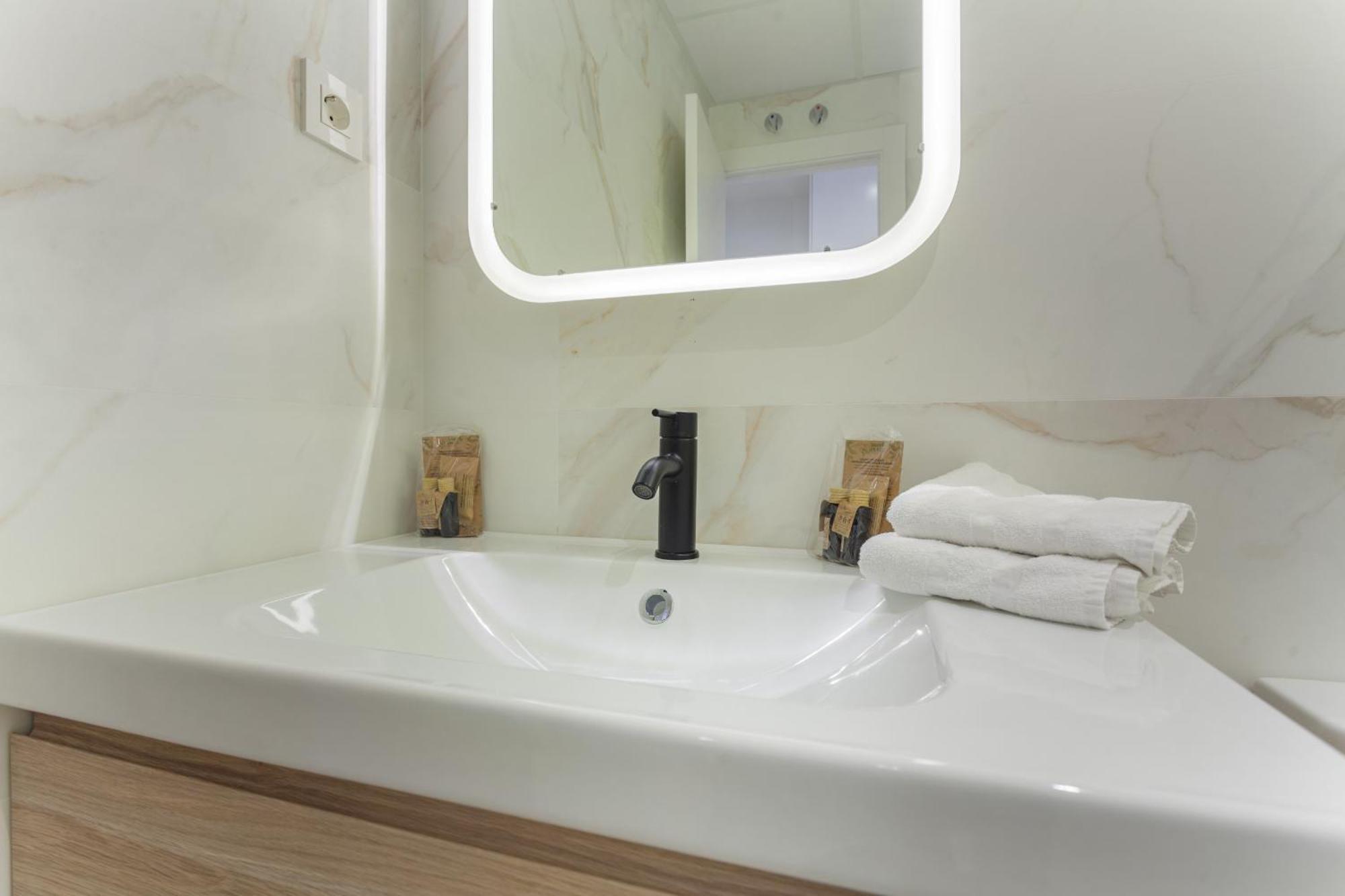 Mit House Universidad En Apartamento Madrid