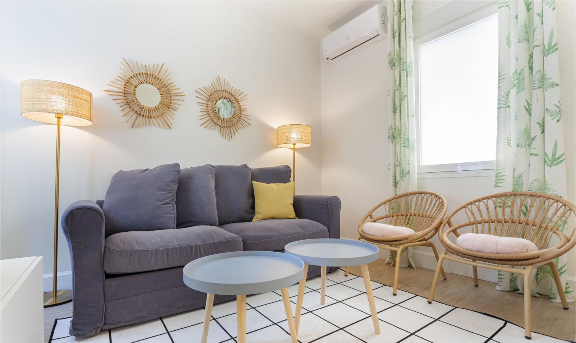 Mit House Universidad En * Madrid