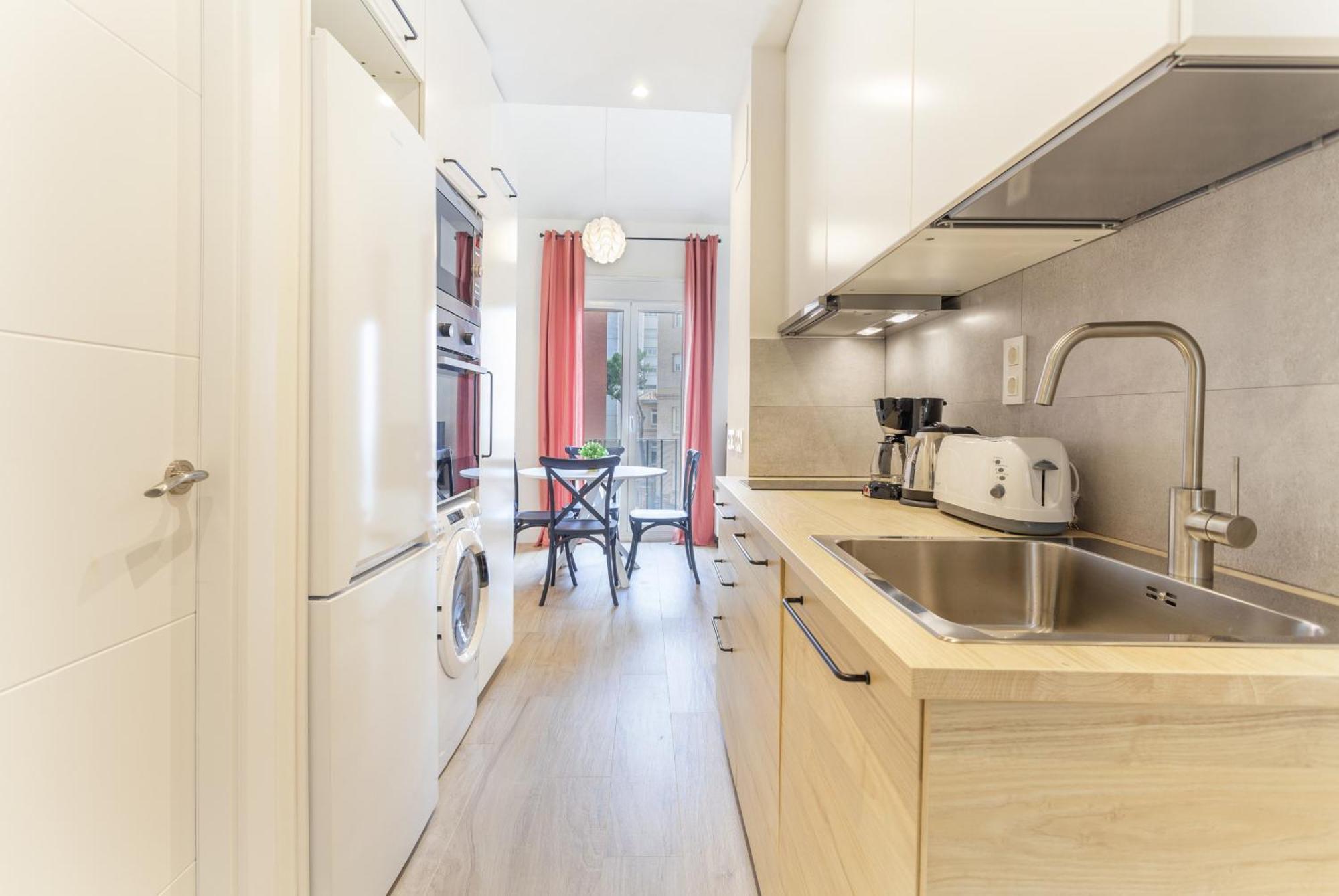 Mit House Universidad En * Madrid