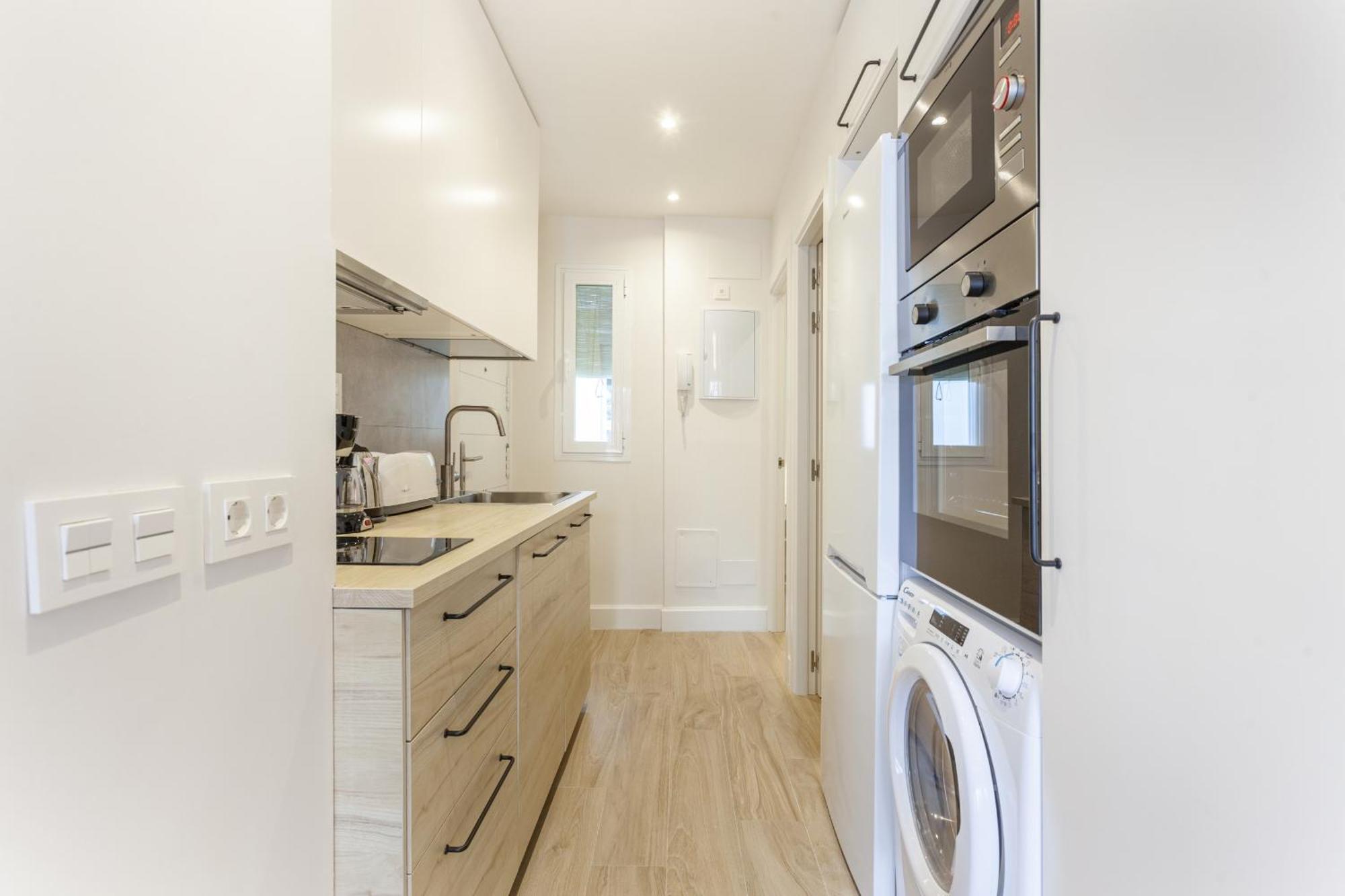 Mit House Universidad En * Madrid