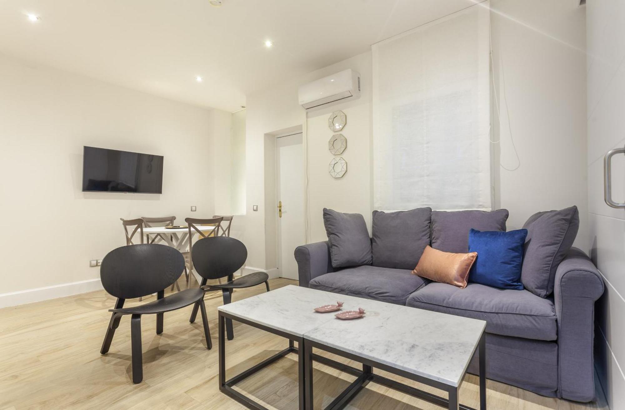 Mit House Universidad En
