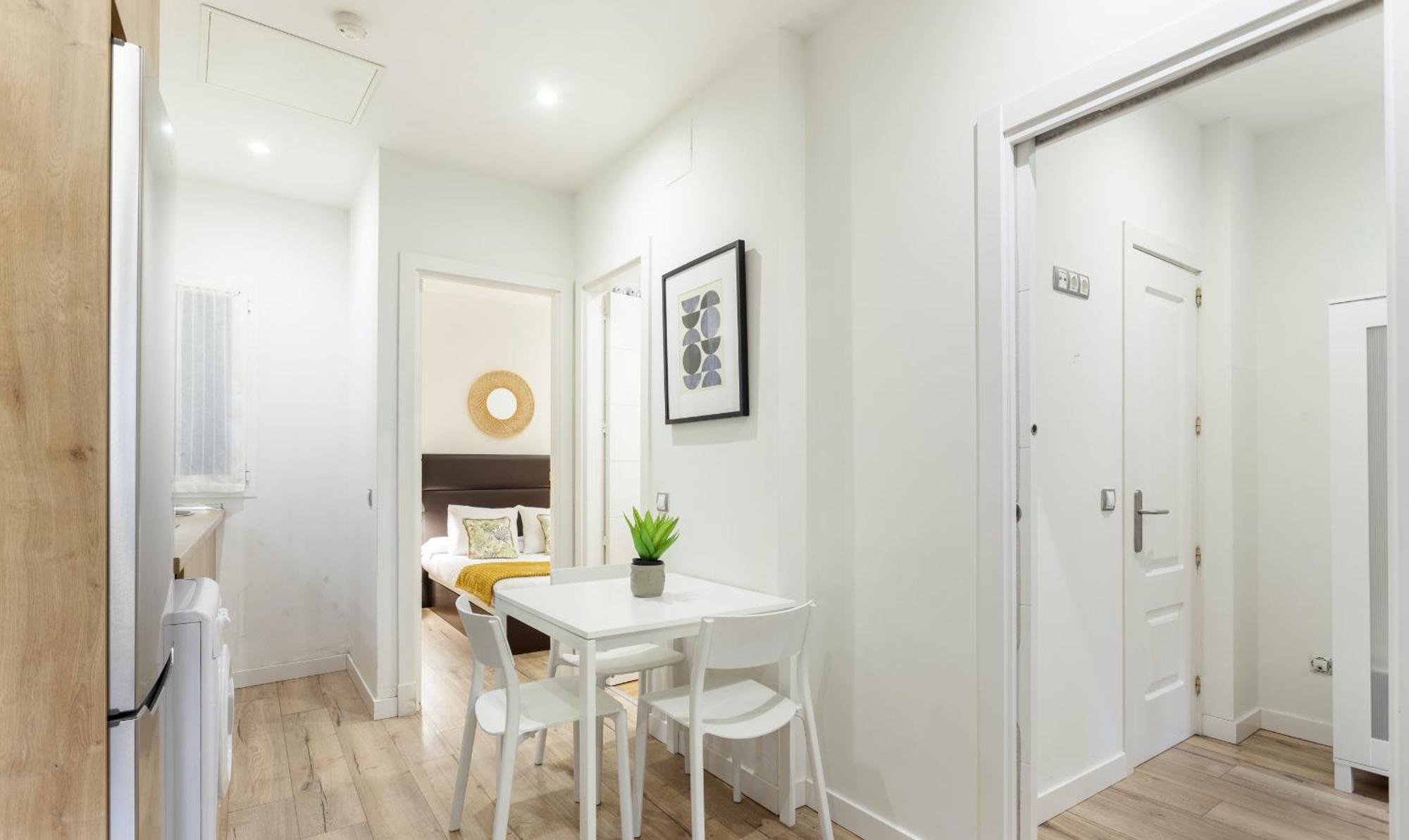Mit House Universidad En