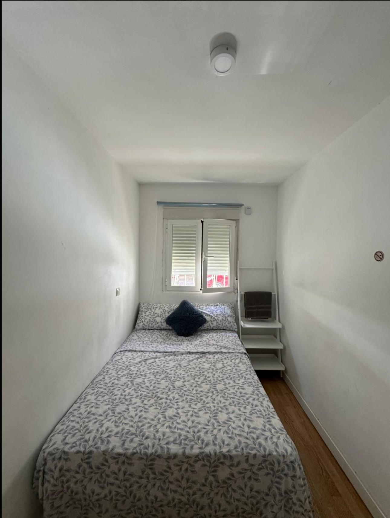 Pensión Habitacion Con Bano Compartido