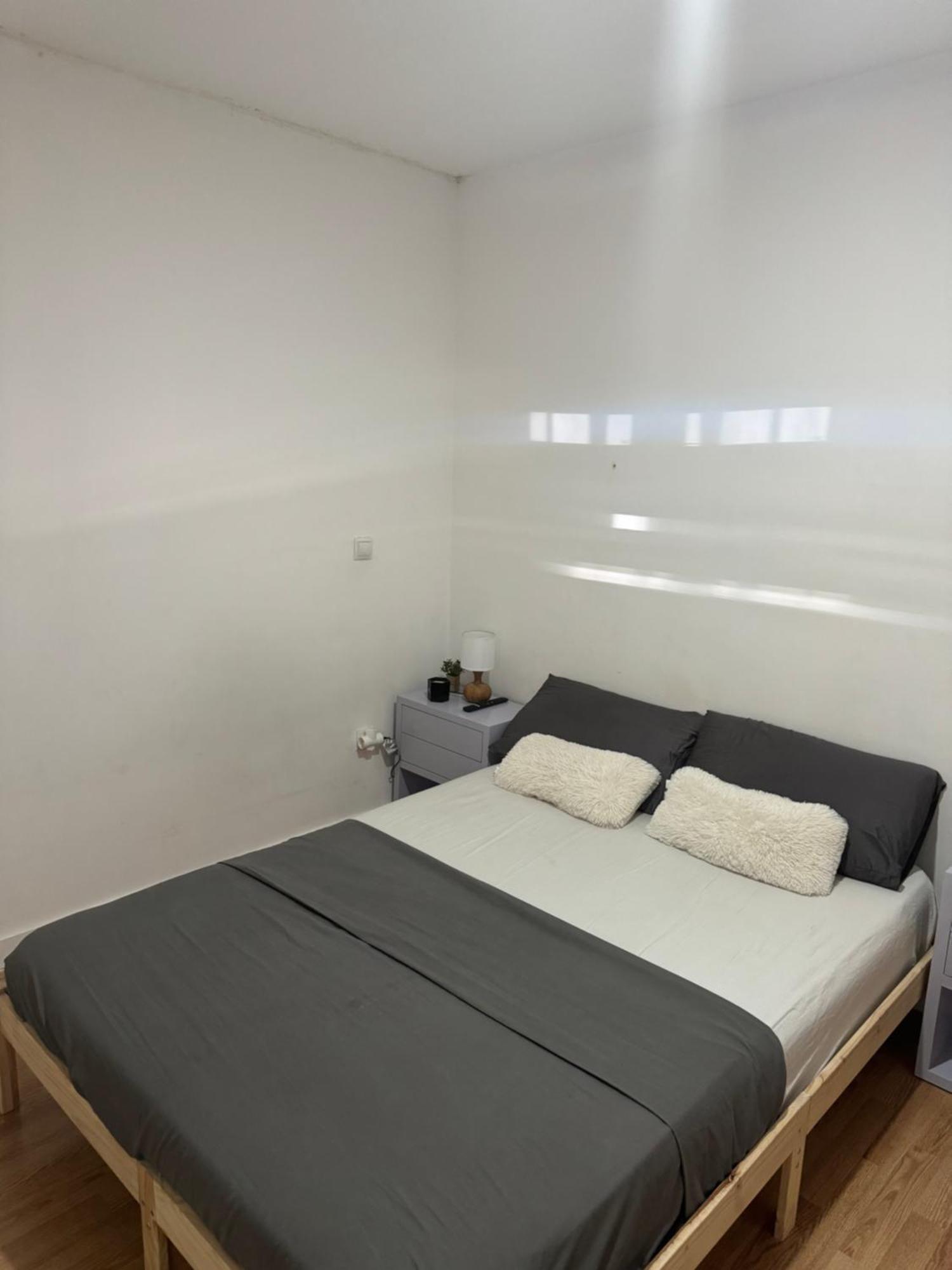 Pensión Habitacion Con Bano Compartido Madrid