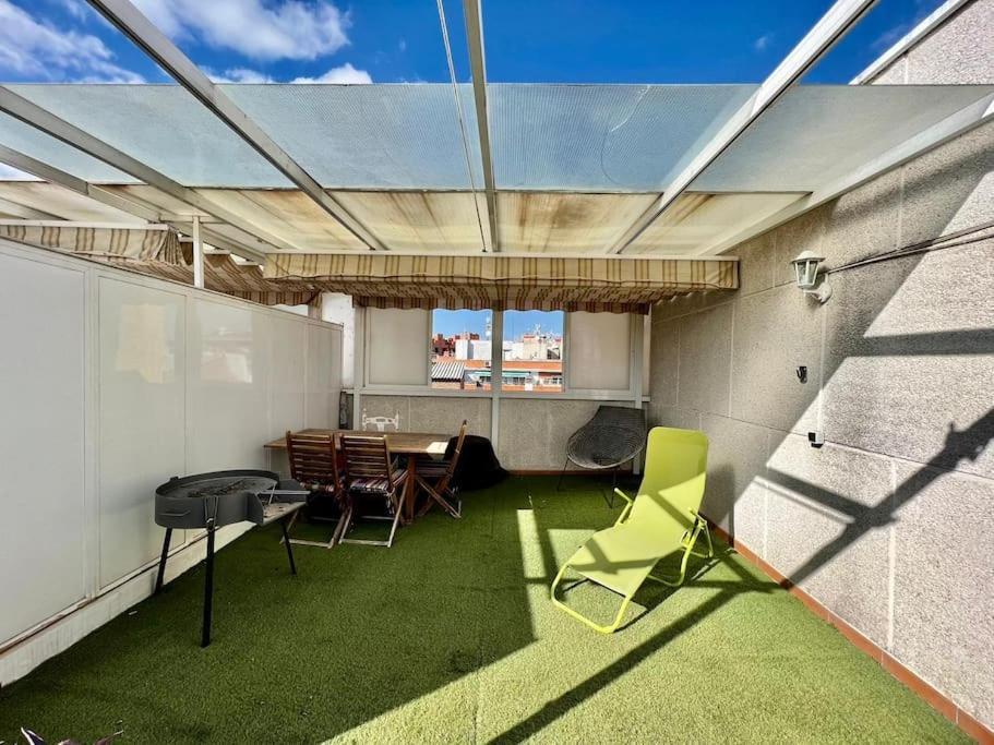 Apartamento Terraza, Luminoso Y Centrico *