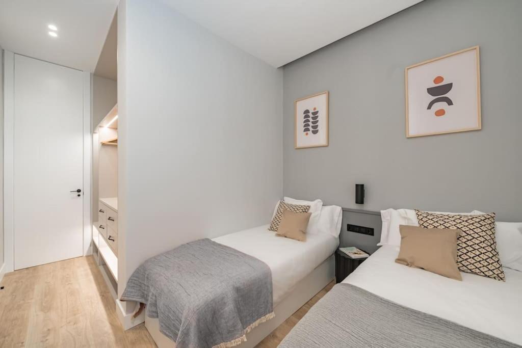 Centro Xiii Calle De La Paz 2br 2bh Madrid