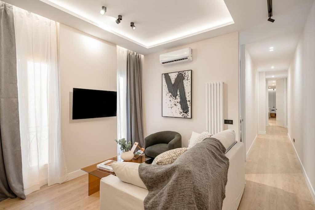 Centro Xv Calle Montera 3br 3bh Apartamento *