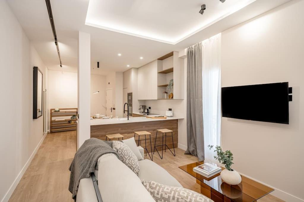 Centro Xv Calle Montera 3br 3bh *