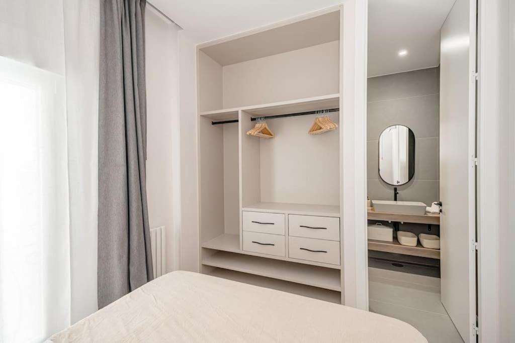 Apartamento Centro Xv Calle Montera 3br 3bh