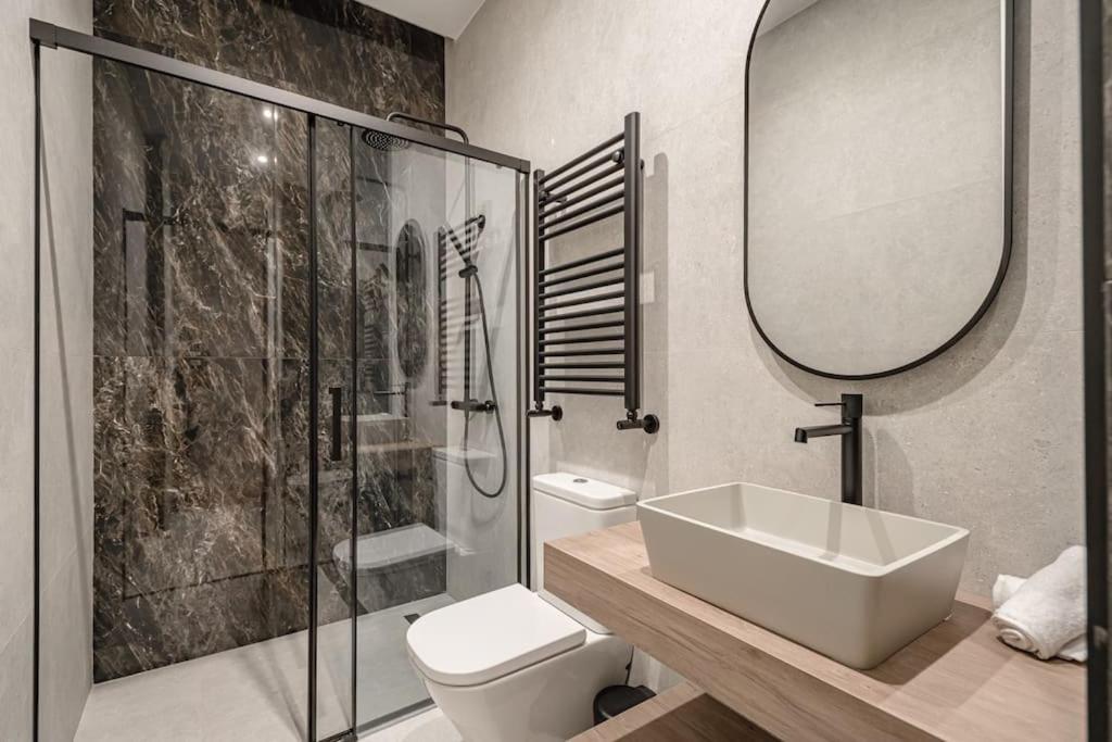 Apartamento Centro Xv Calle Montera 3br 3bh Madrid