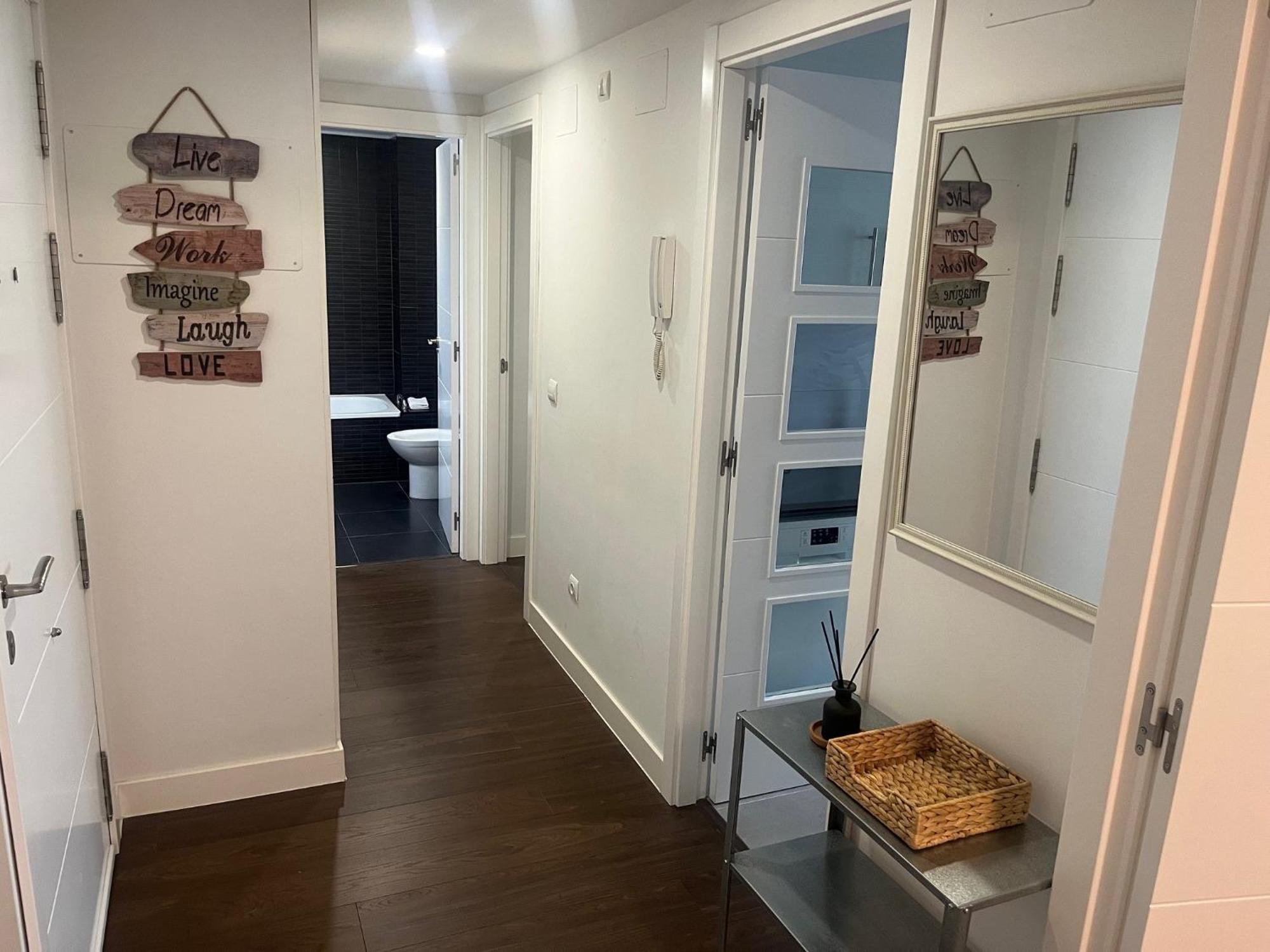 Apartamento Valdebebas Con Garaje Gimnasio Y Piscina *