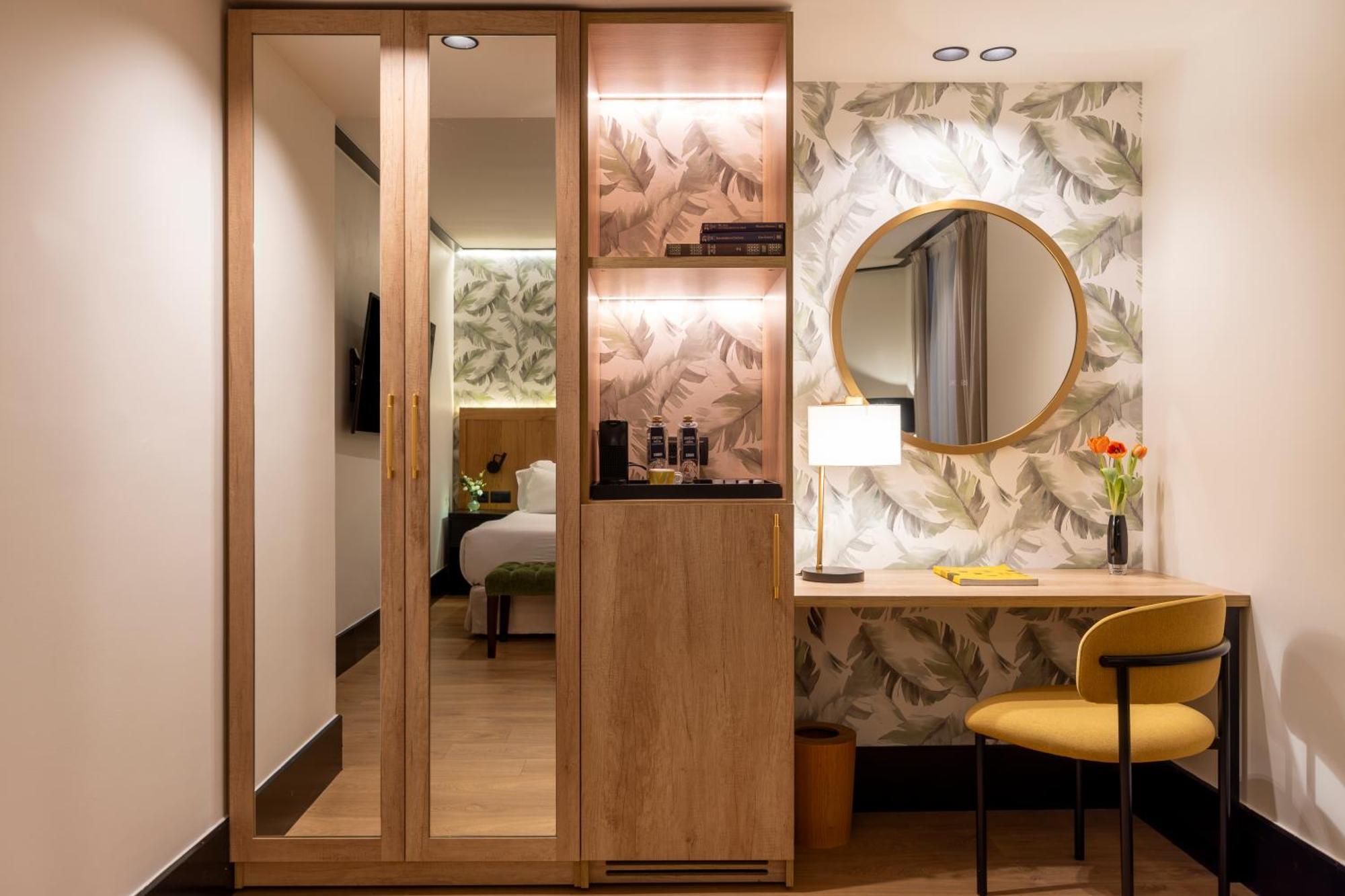 H10 Puerta De Alcalá Hotel 4*