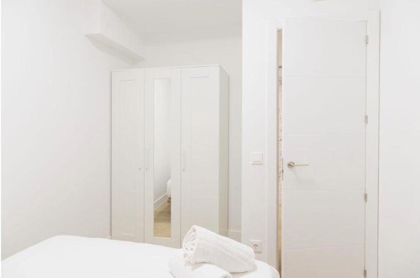 Contemporary 6bd For 12 Ventas *
