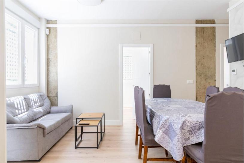 Apartamento Contemporary 6bd For 12 Ventas
