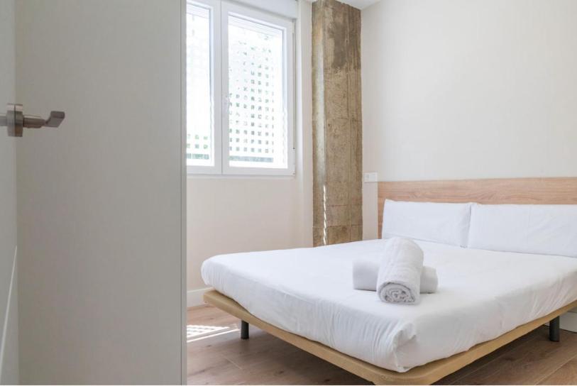 Contemporary 6bd For 12 Ventas
