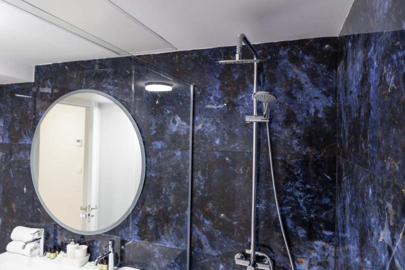 Contemporary 6bd For 12 Ventas