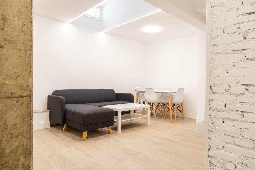 Apartamento Contemporary 6bd For 12 Ventas Madrid