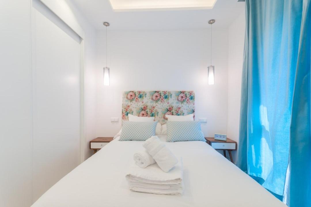 2 Bedrooms 1 Bathroom Furnished - Lavapies - Modern Stylish Madrid