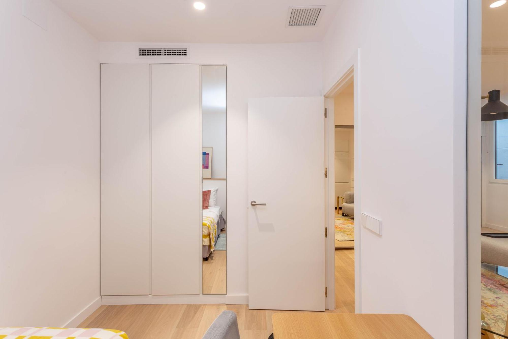 Delightful 2br Flat In Chic Chueca Apartamento