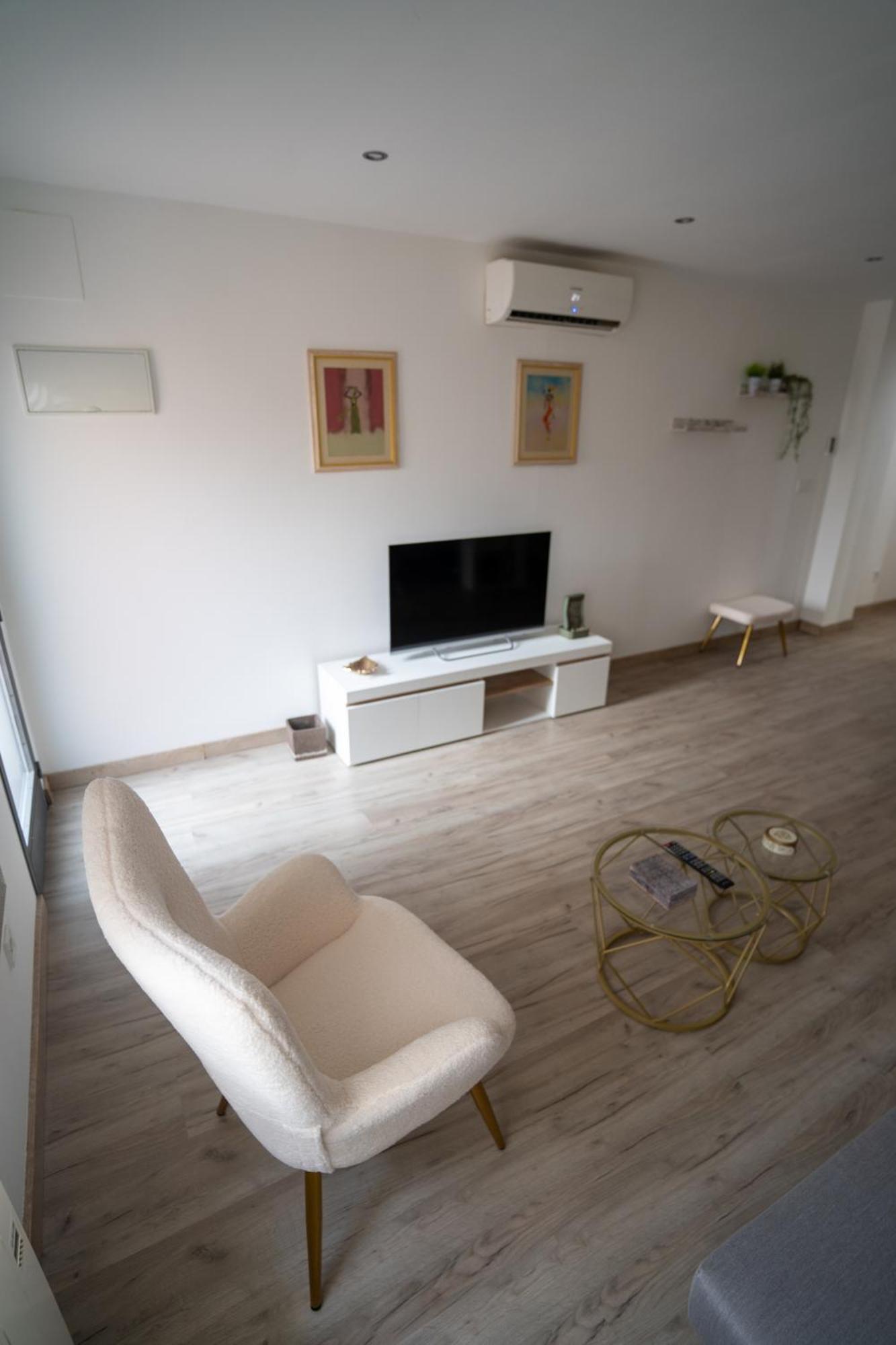Comodo Piso Cerca Del Aeropuerto By Bebalmy Apartamento *