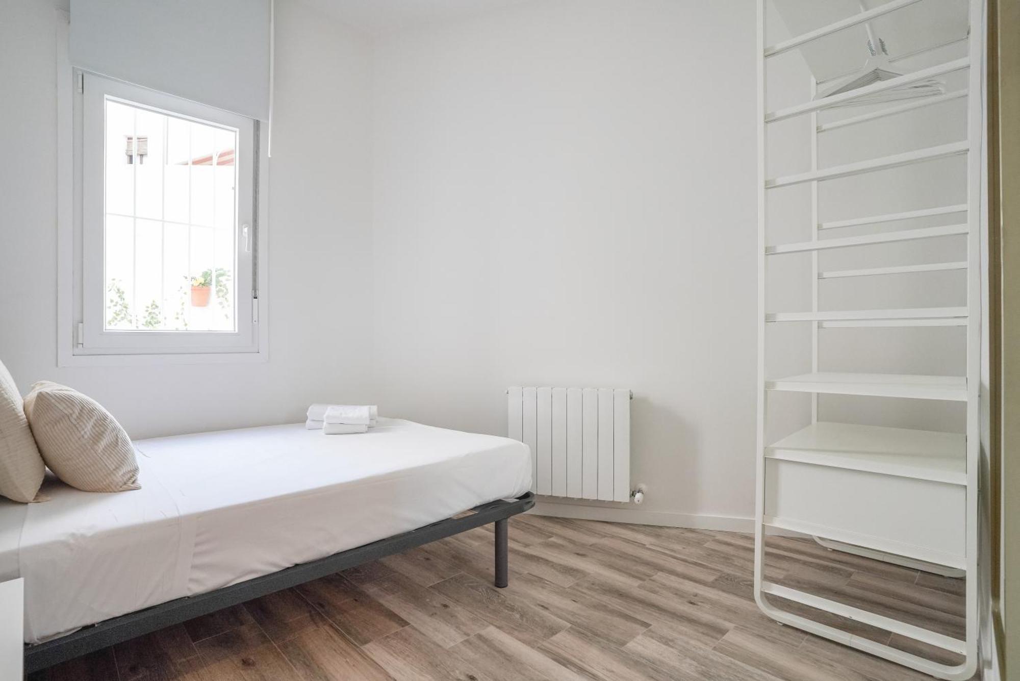 Modern And Cozy-3 Bedrooms 1 Bathroom-delicias Apartamento Madrid