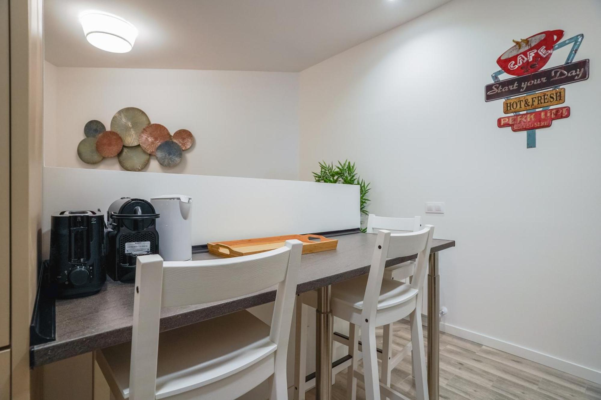 Modern And Cozy-3 Bedrooms 1 Bathroom-delicias Apartamento