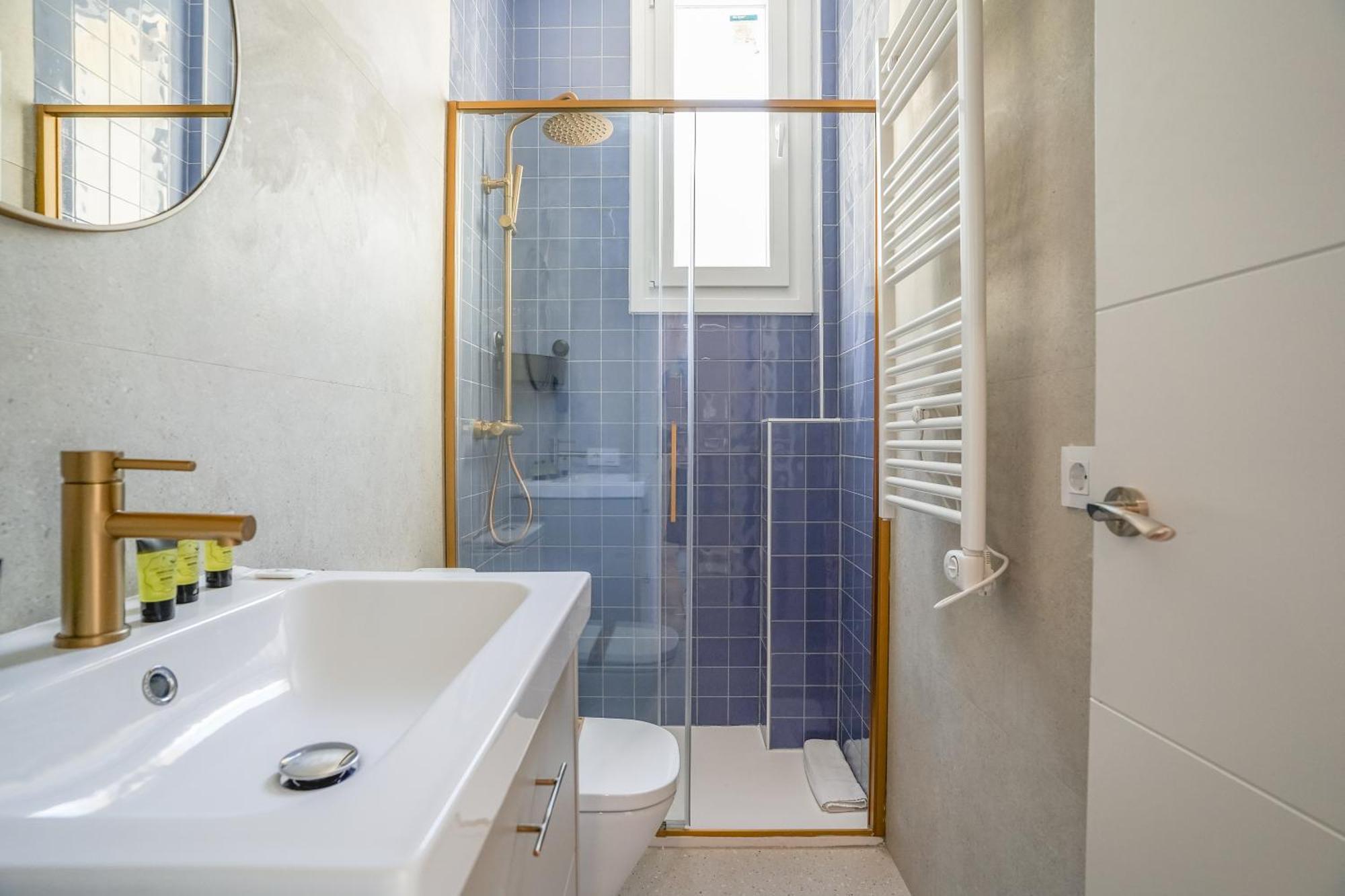 Cozy And Modern-1bedroom 1bathroom-delicias * Madrid
