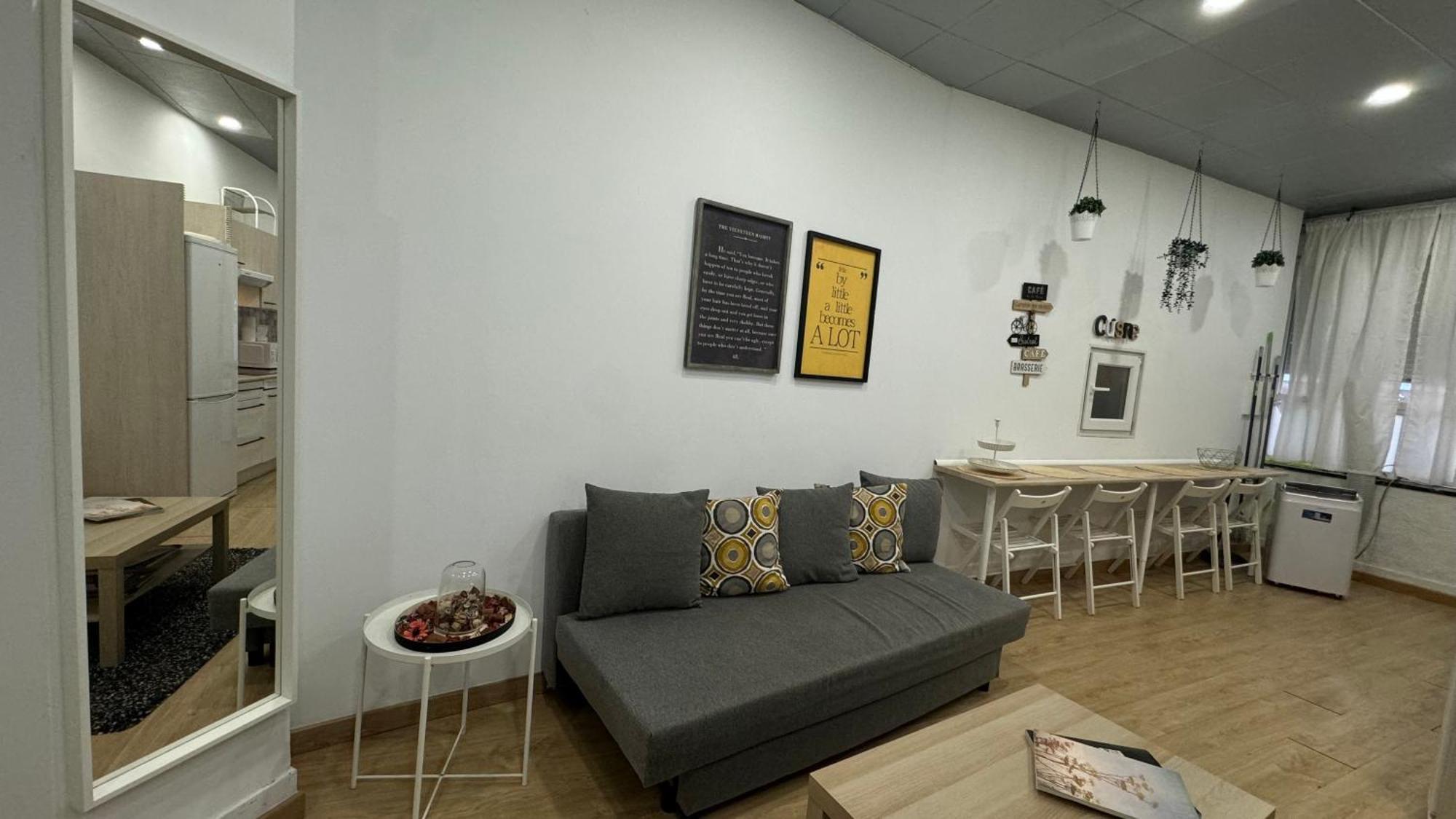 Palacio Real Citymad Apartment *