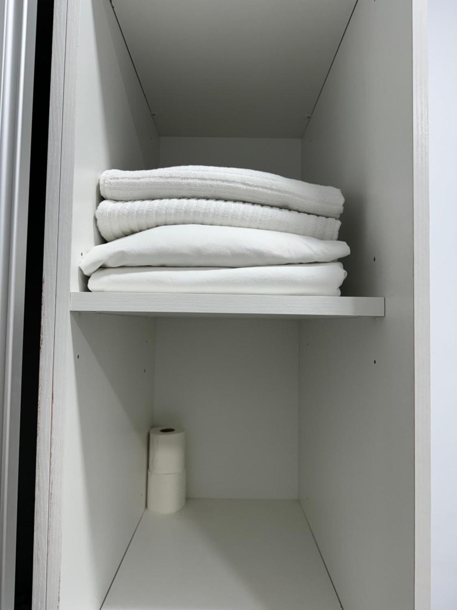 Apartamento Con Terraza Cerca Al Aeropuerto Apartamento *