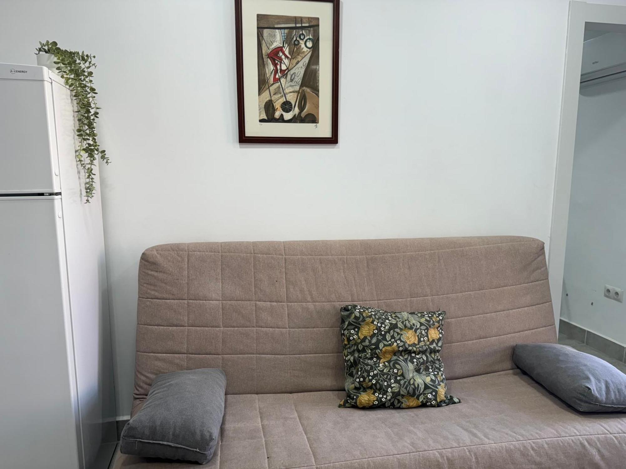 Apartamento Con Terraza Cerca Al Aeropuerto
