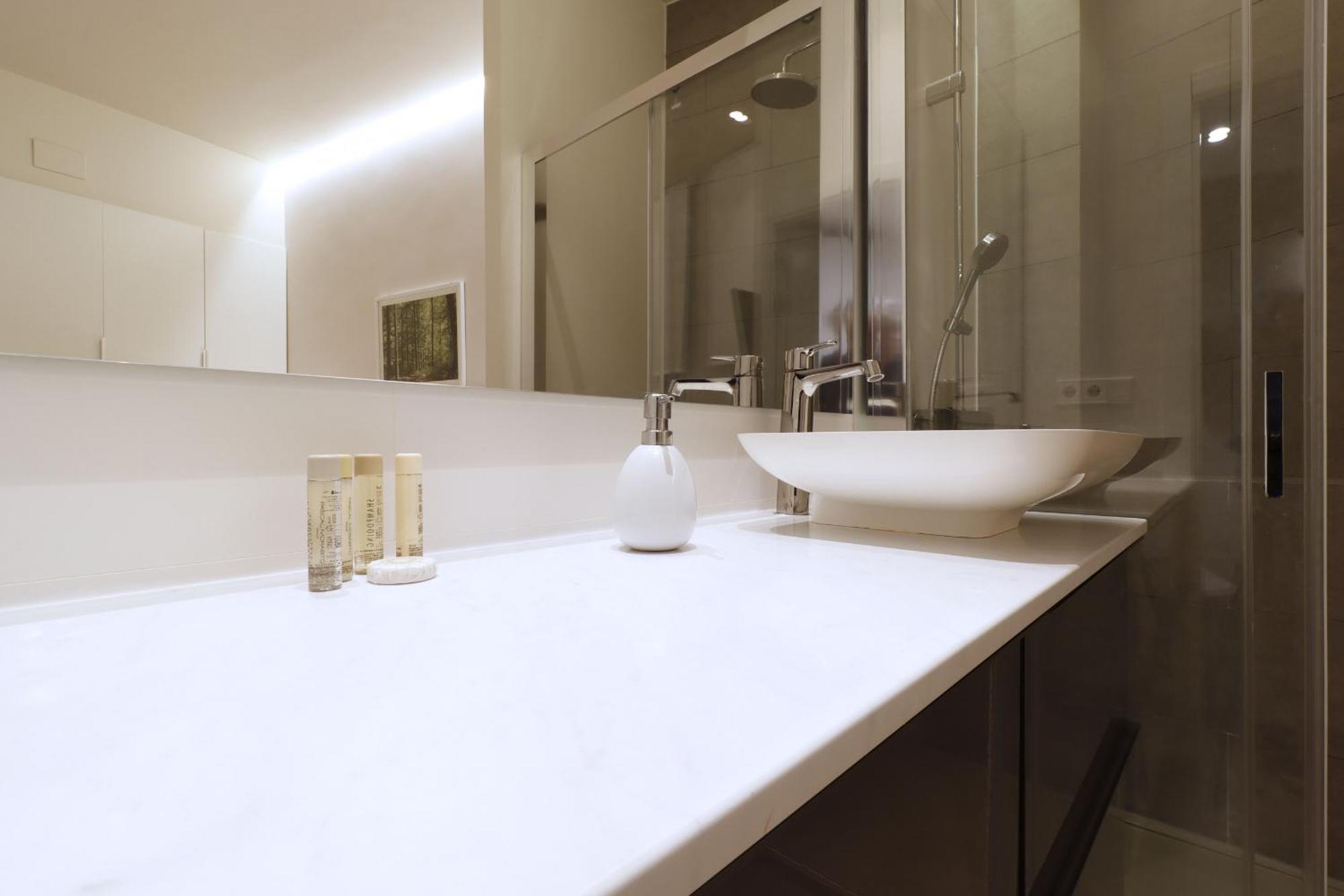 The Star Apartment *