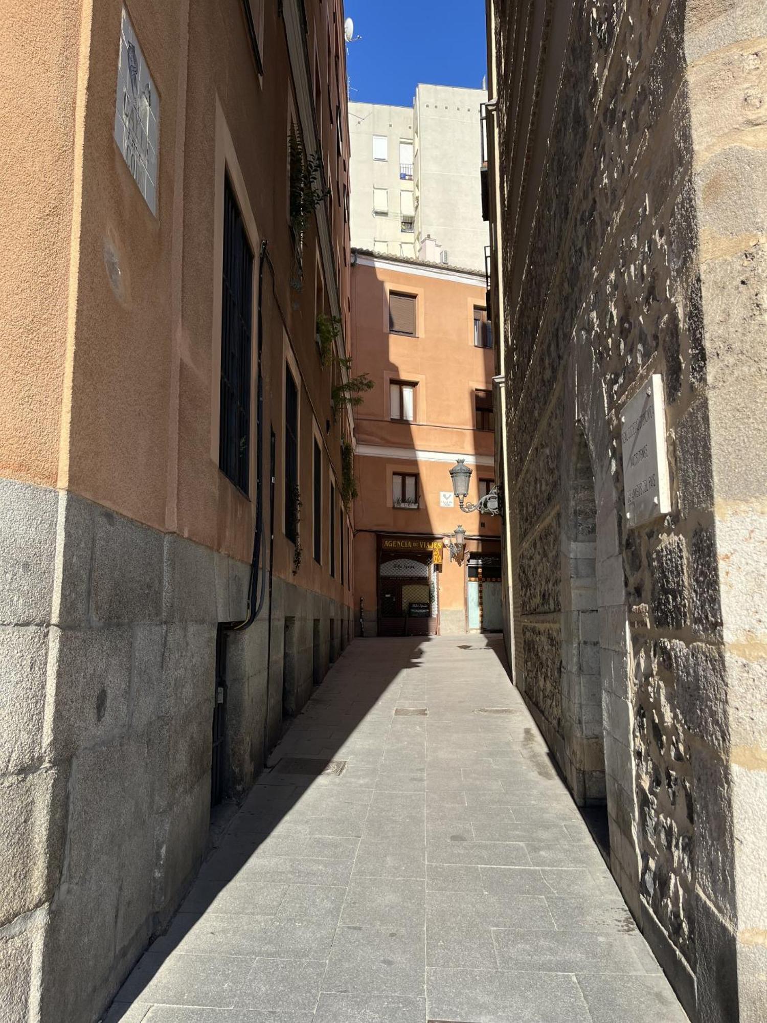 Plaza De La - Exclusive Madrid
