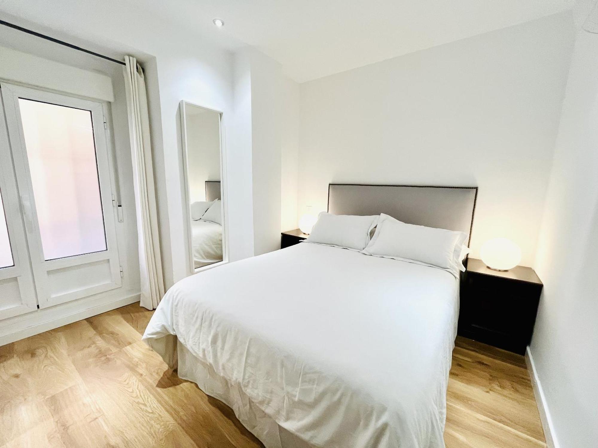 Plaza De La - Exclusive Madrid